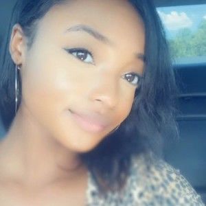 Meet your Posher, Nikki